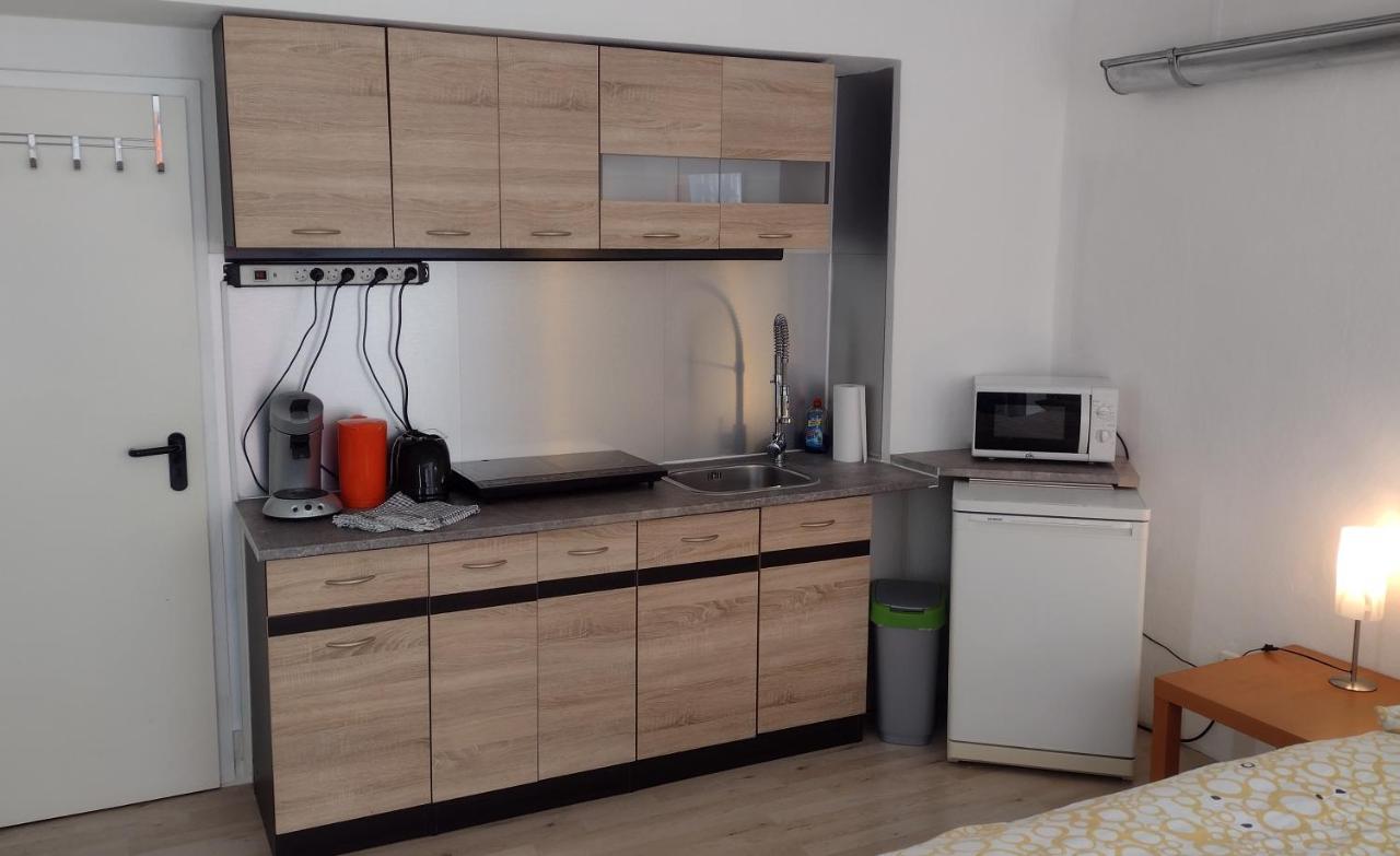 Kleines Gemuetliches Apartment In Zentraler Lage Prien am Chiemsee Exterior foto